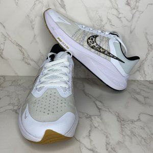 Nike Zoom Winflo 8 premium women sz 5.5